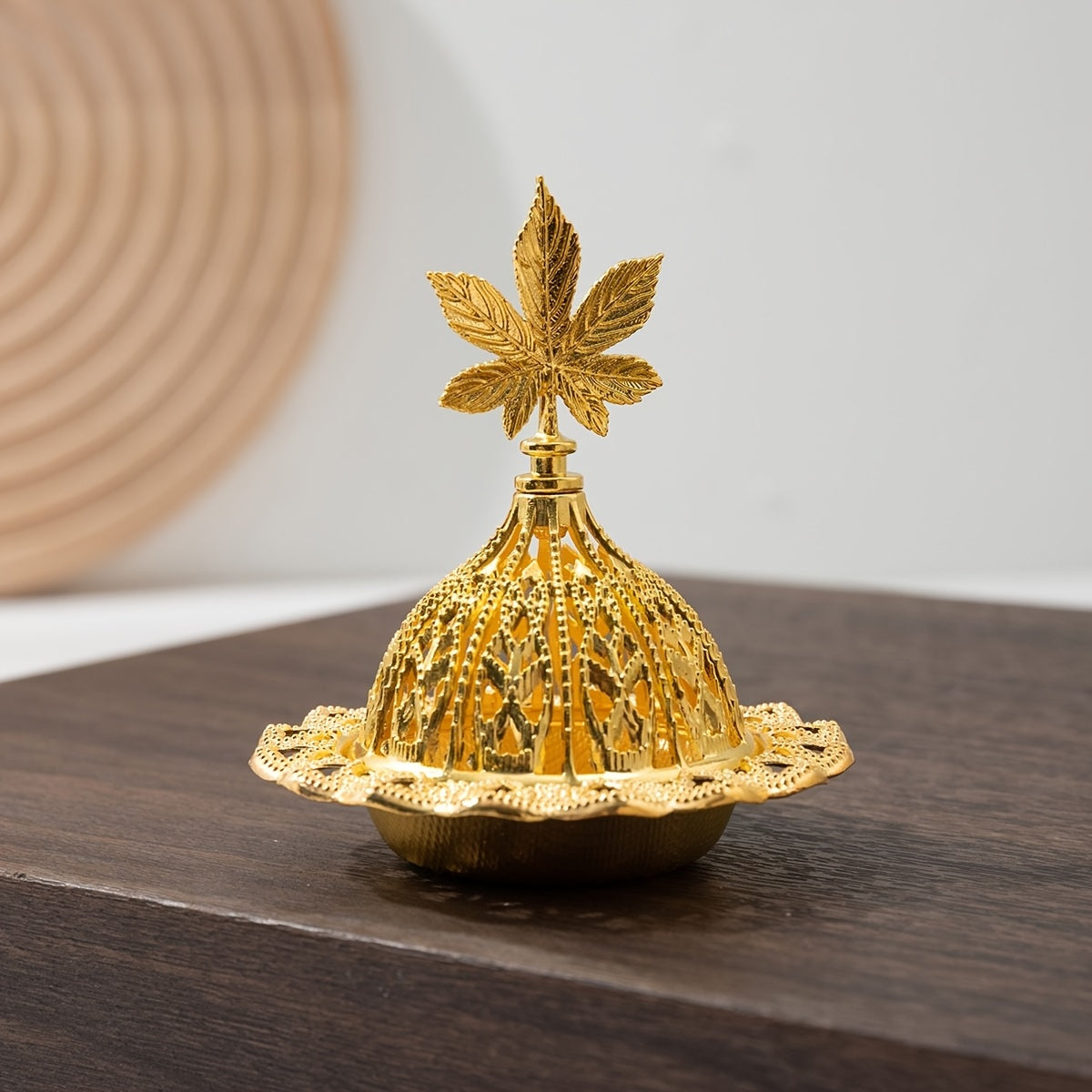 1pc Elegant Golden Hollow-Out Resin Incense Burner - Luxurious Metal Aromatherapy Decor with Intricate Lace Patterns, Perfect for Home or Office Ambiance, Home Fragrance